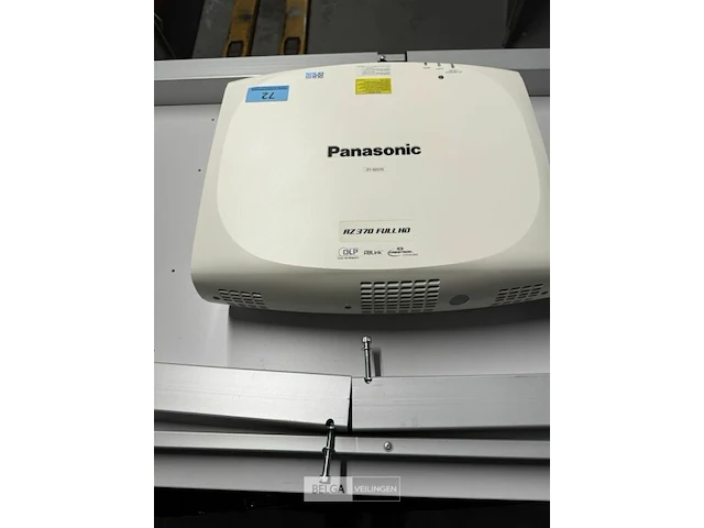 Beamer panasonic ptrz370 full hd - afbeelding 2 van  5