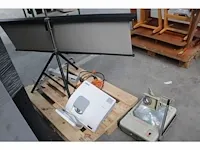 Beamer vivitek d795wt + projectiescherm - afbeelding 1 van  8