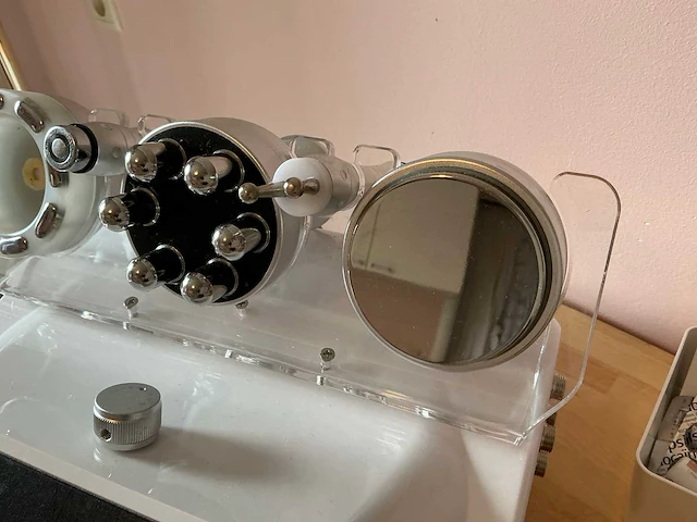 Beauty salon uitrusting in accessoires - afbeelding 6 van  45