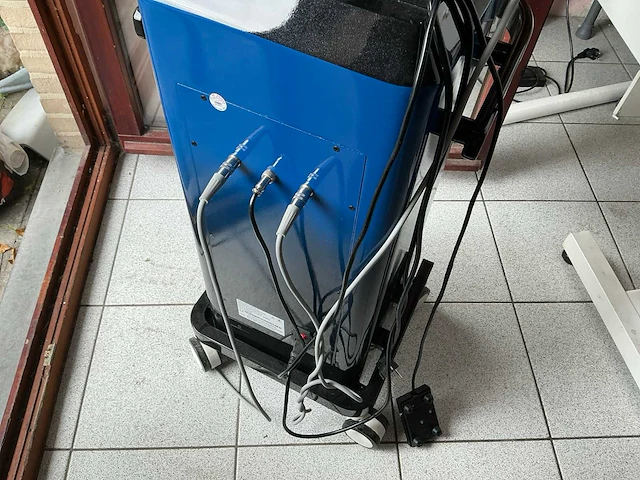 Beauty salon uitrusting in accessoires - afbeelding 16 van  45