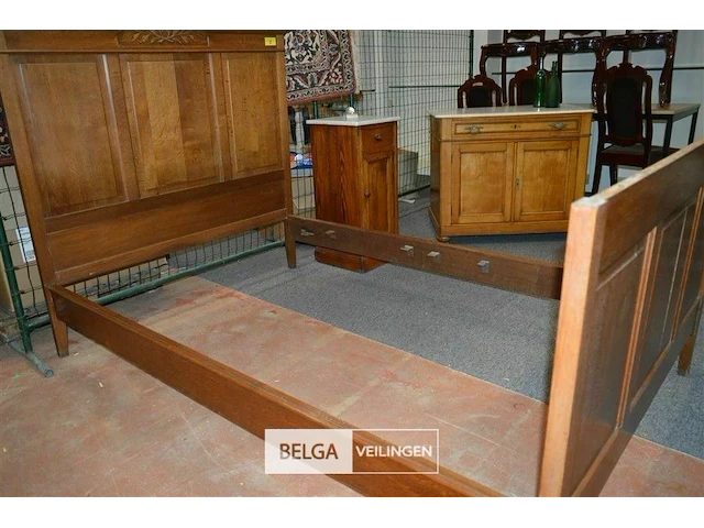 Bed met lattenbodem nachtkastje dressoirkast - afbeelding 11 van  13