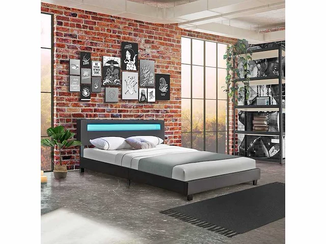 Bed van 160x200 cm met led-verlichting en lattenbodem - afbeelding 1 van  10