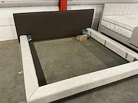 Bedframe - afbeelding 1 van  3