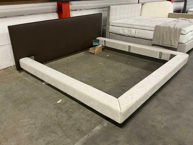 Bedframe - afbeelding 2 van  3