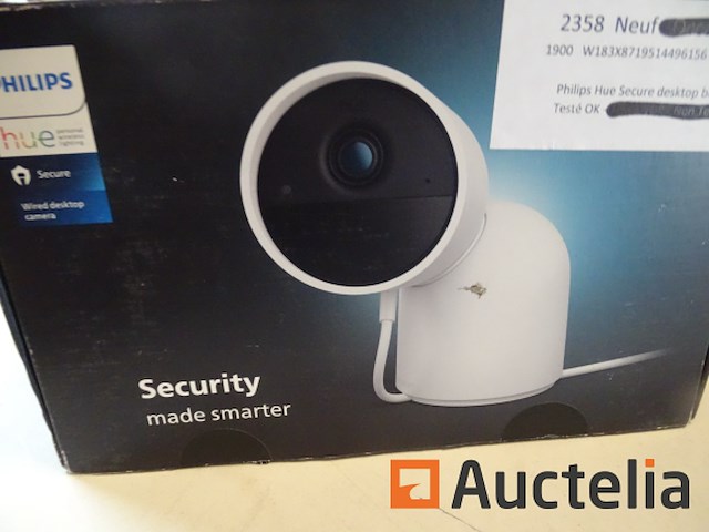 Bedrade camera met philips hue bureaustandaard - afbeelding 2 van  2