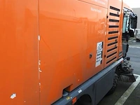 Bedrijfsmateriaal/straatveegwagen ravo, 5-series 540, diesel, 1e inschr 07/08/15, xl95f6hb8fa020259, co²-uitstoot ng, euro ng, kenteken i+ii, gelijkvormigheidsattest, keuring na, 1sleutel - afbeelding 2 van  12