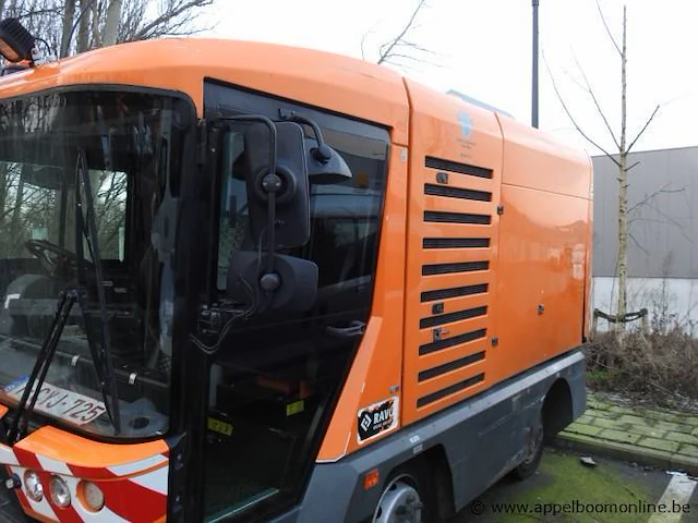 Bedrijfsmateriaal/straatveegwagen ravo, 5-series 540, diesel, 1e inschr 17/12/15, xl95f6hb3fa020346, co²-uitstoot ng, euro ng, kenteken i+ii, gelijkvormigheidsattest, keuring na, 2sleutels - afbeelding 5 van  12