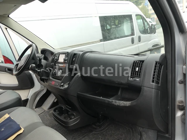 Bedrijfsvoertuig peugeot boxer (2016-177.643 km) - vin vf3yc2mfc12c99805 - afbeelding 15 van  40