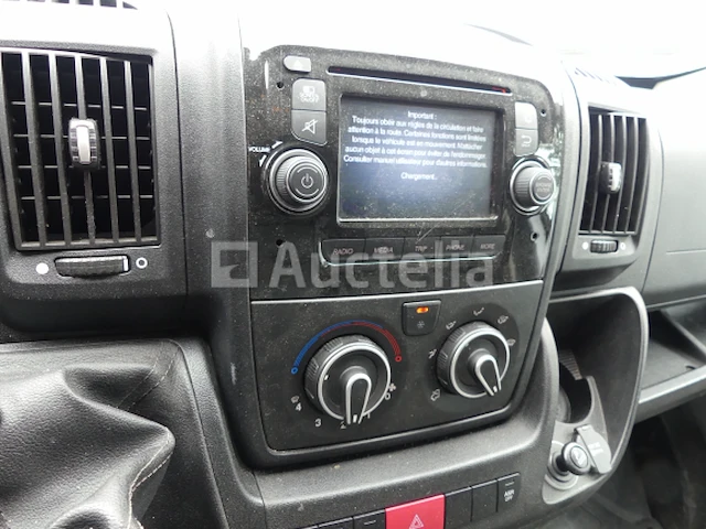 Bedrijfsvoertuig peugeot boxer (2016-177.643 km) - vin vf3yc2mfc12c99805 - afbeelding 21 van  40