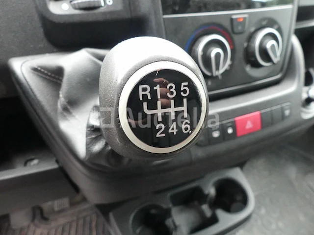 Bedrijfsvoertuig peugeot boxer (2016-177.643 km) - vin vf3yc2mfc12c99805 - afbeelding 24 van  40