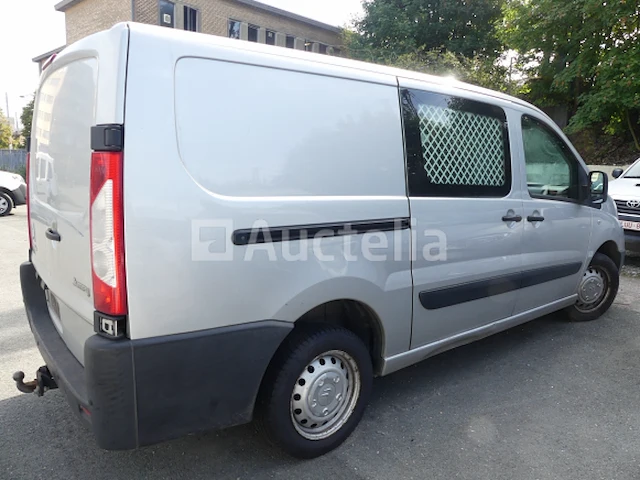Bedrijfswagen citroën jumpy (2013-98.739 km) - vin vf7xuahz-8dz018993 - afbeelding 34 van  38