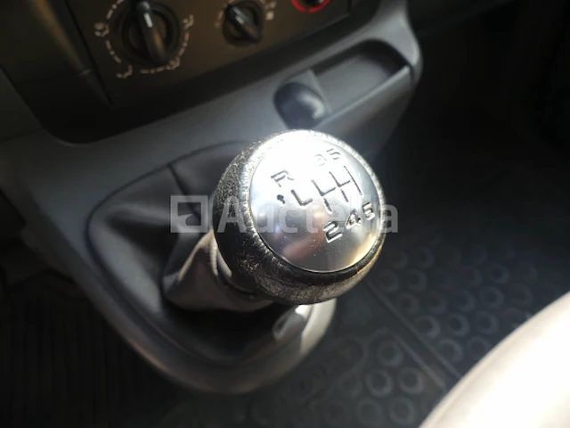 Bedrijfswagen citroën jumpy (2015-115.582 km) - vin vf7xuahz8fz056491 - afbeelding 18 van  37