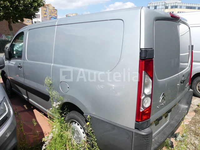 Bedrijfswagen citroën jumpy (2015-147.724 km) - vin vf7xuahz8fz056488 - afbeelding 22 van  29