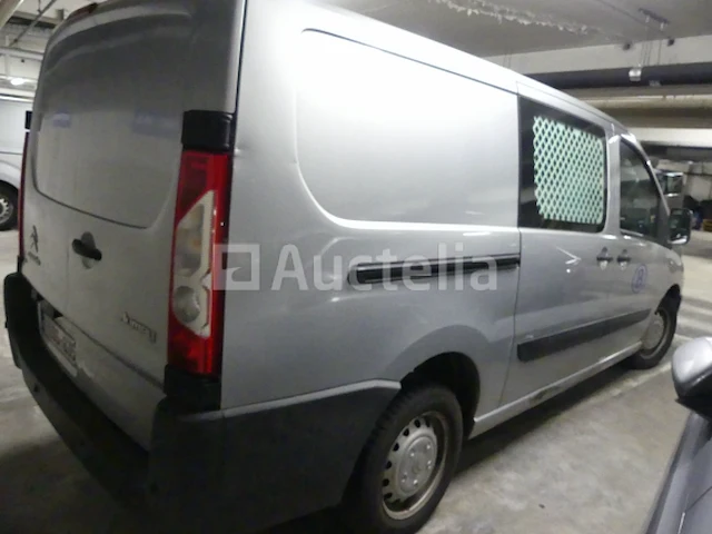Bedrijfswagen citroën jumpy (2015-81.924 km) - vin vf7xuahz8fz056232 - afbeelding 23 van  29