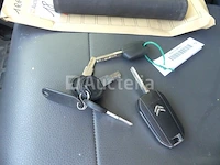 Bedrijfswagen citroën jumpy (2016) - vin vf7vfahkhgz075546 - afbeelding 14 van  27