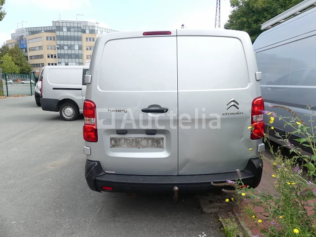Bedrijfswagen citroën jumpy (2016-167.151 km) - vin vf7vfahkhgz075539 - afbeelding 35 van  39