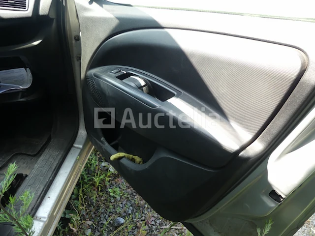 Bedrijfswagen opel combo (2017-182.639 km-vin:wol6zyc1ag9594143) - afbeelding 24 van  28