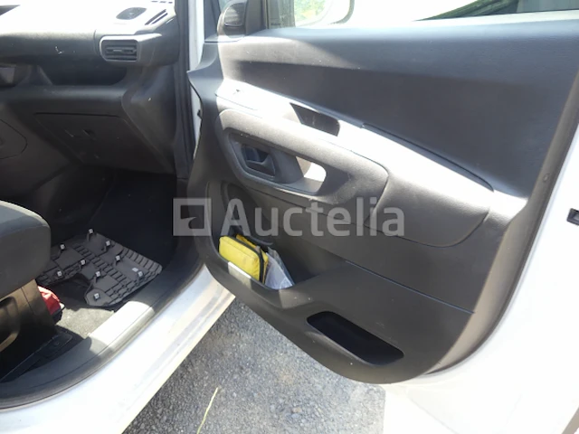 Bedrijfswagen opel combo (2020-ca. 76.876 km-vin:wovefyhwckj766295) - afbeelding 9 van  26
