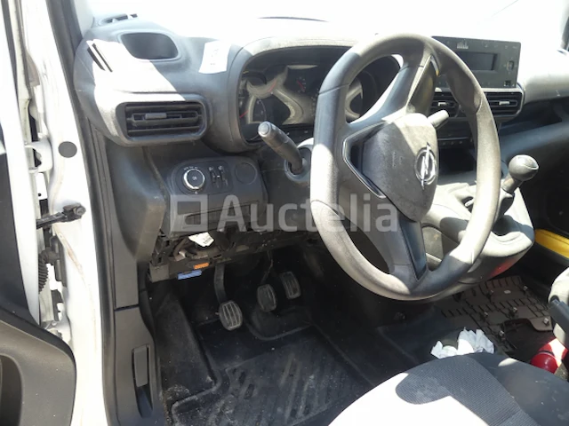 Bedrijfswagen opel combo (2020-ca. 76.876 km-vin:wovefyhwckj766295) - afbeelding 14 van  26