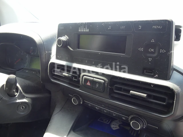 Bedrijfswagen opel combo (2020-ca. 76.876 km-vin:wovefyhwckj766295) - afbeelding 12 van  26