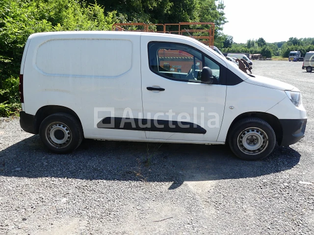 Bedrijfswagen opel combo (2020-ca. 76.876 km-vin:wovefyhwckj766295) - afbeelding 21 van  26