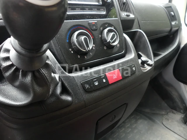 Bedrijfswagen peugeot boxer (2015-124.932 km) - vin vf3yctmfc12a08342 - afbeelding 17 van  38