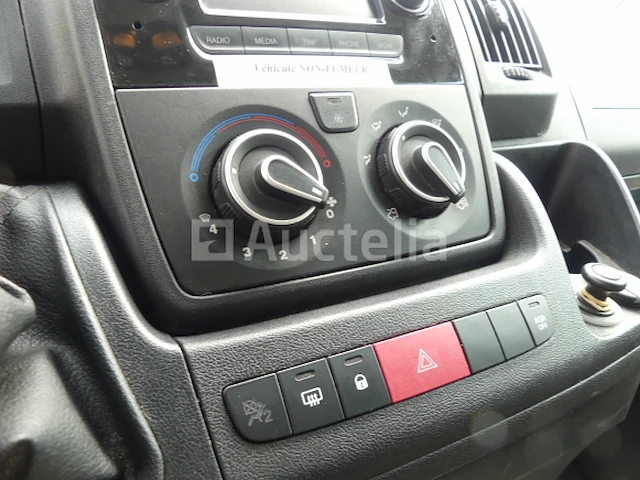 Bedrijfswagen peugeot boxer (2016-112.060 km) - vin vf3yc2mfc12c99586 - afbeelding 14 van  33