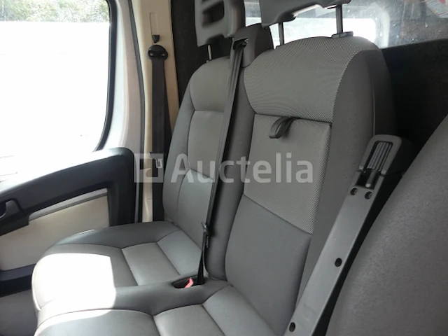 Bedrijfswagen peugeot boxer (2016-112.060 km) - vin vf3yc2mfc12c99586 - afbeelding 16 van  33