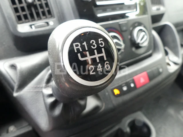 Bedrijfswagen peugeot boxer (2016-97.996 km) - vin vf3yc2mfc12d00048 - afbeelding 13 van  34