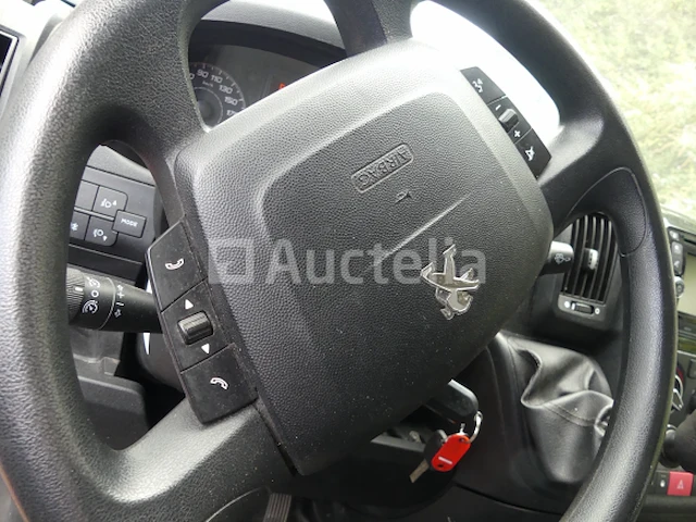 Bedrijfswagen peugeot boxer (2016-97.996 km) - vin vf3yc2mfc12d00048 - afbeelding 14 van  34