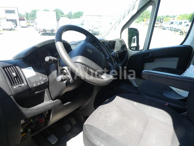 Bedrijfswagen peugeot boxer (2018-174.829 km-vin:vf3yc2mfb12g62599) - afbeelding 25 van  30