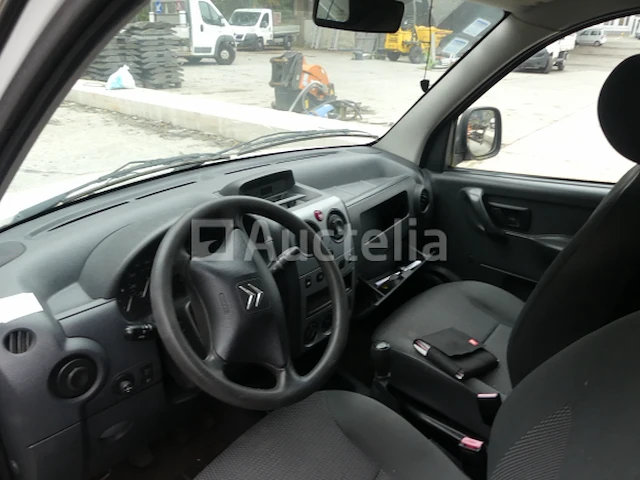 Bedrijfswagen (voor onderdelen) citroen berlingo (2009-102.969 km) - afbeelding 2 van  12
