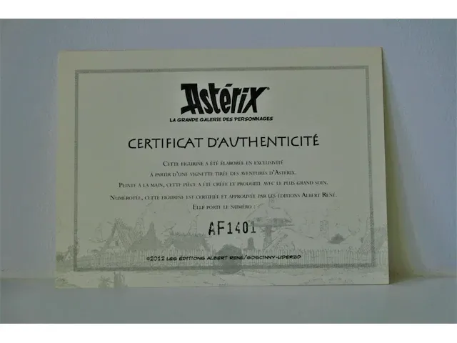 Beeld asterix #7 "hoefnix" + certificaat + boek - afbeelding 8 van  9