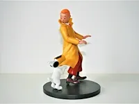 Beeld "kuifje en bobbie met blik" - afbeelding 1 van  8
