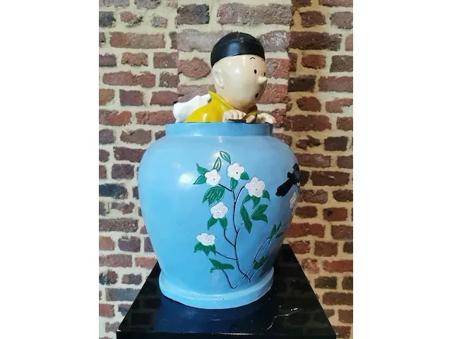 Beeld kuifje in blauwe vaas - blauwe lotus - 35 x 60 cm - afbeelding 6 van  14