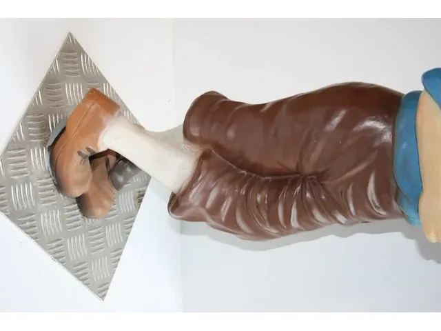Beeld kuifje met cola - 28 x 85 cm - afbeelding 5 van  13