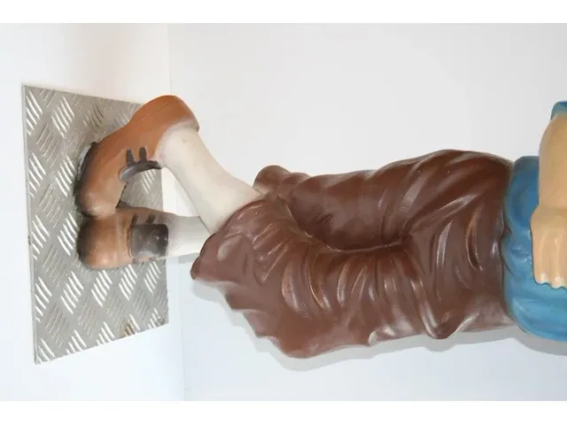 Beeld kuifje met cola - 28 x 85 cm - afbeelding 8 van  13