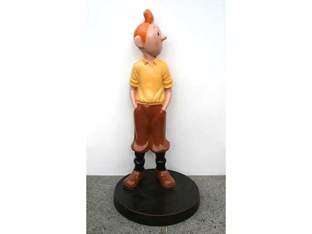 Beeld kuifje met gele trui - 35 x 76 cm - afbeelding 10 van  12