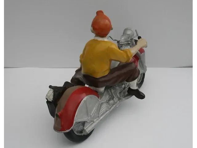 Beeld kuifje op de motor - 22 x 29 x 42 cm - afbeelding 8 van  11