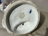 Beeld meissen rouwend meisjesbeeld porselein - afbeelding 7 van  7