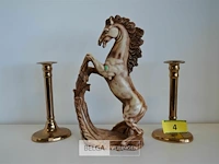 Beeld paard h=34cm , 2 kandelaars h=22,5 cm