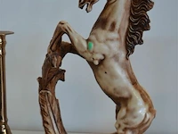Beeld paard h=34cm , 2 kandelaars h=22,5 cm - afbeelding 2 van  5