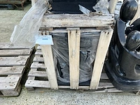 Beeld voetstuk - afbeelding 1 van  4