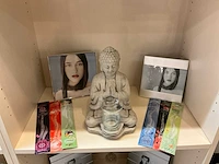 Beelden “buddha” (7x) (waaronder 1 fontein met lichtbal) en fotokaders en geurstokjes - afbeelding 3 van  7