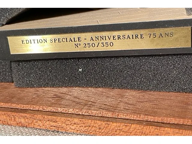 Beeldje bric à brac exclusief collector item - afbeelding 7 van  7