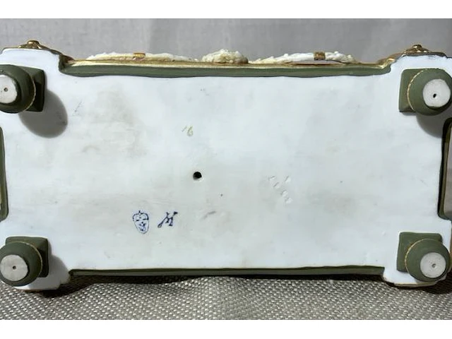 Beeldje in biscuit - afbeelding 4 van  7