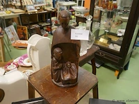 Beeldje in hout