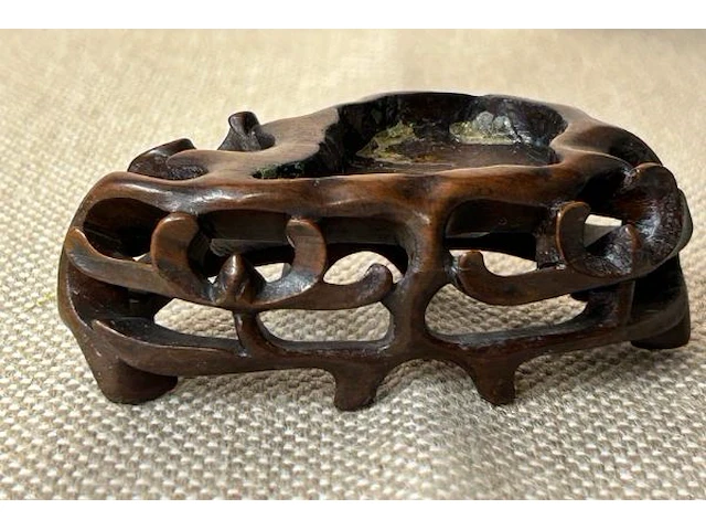 Beeldje in jade snijwerk - afbeelding 3 van  4