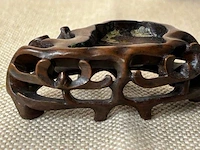 Beeldje in jade snijwerk - afbeelding 3 van  4