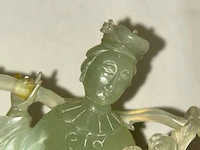 Beeldje in jade snijwerk - afbeelding 2 van  4